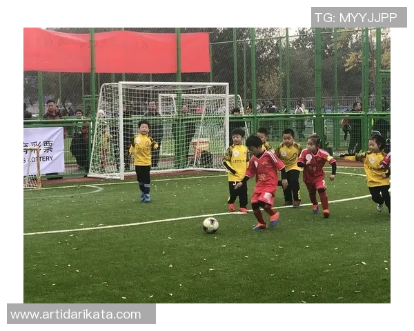 山西省小学生足球联赛精彩纷呈激发孩子们的运动热情与团队精神 山西省小学生足球联赛精彩纷呈激发孩子们的运动热情与团队精神