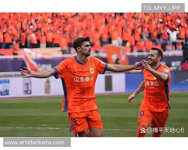 成都足球队的包夹战术解析与深度剖析助力球队提升竞技水平 成都足球队的包夹战术解析与深度剖析助力球队提升竞技水平