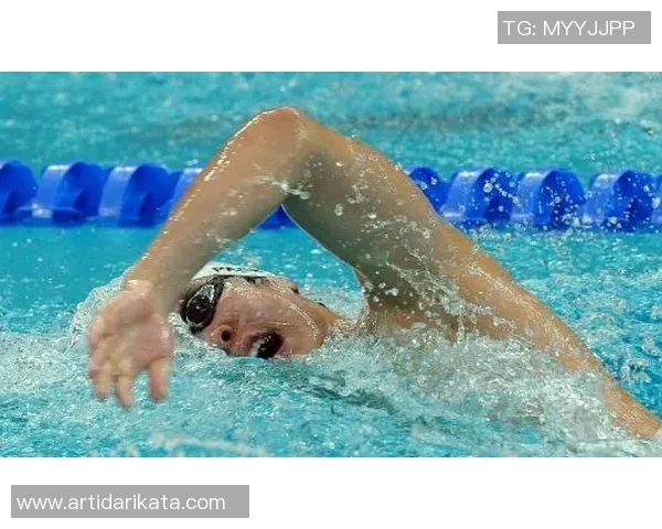 足球运动与长寿的秘密探讨如何通过踢球延续健康人生