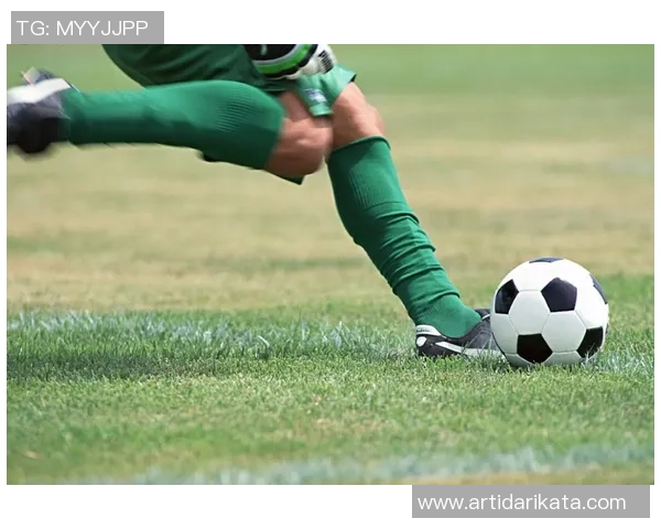 选择合适的女生足球护板提升运动安全与舒适度的全面指南